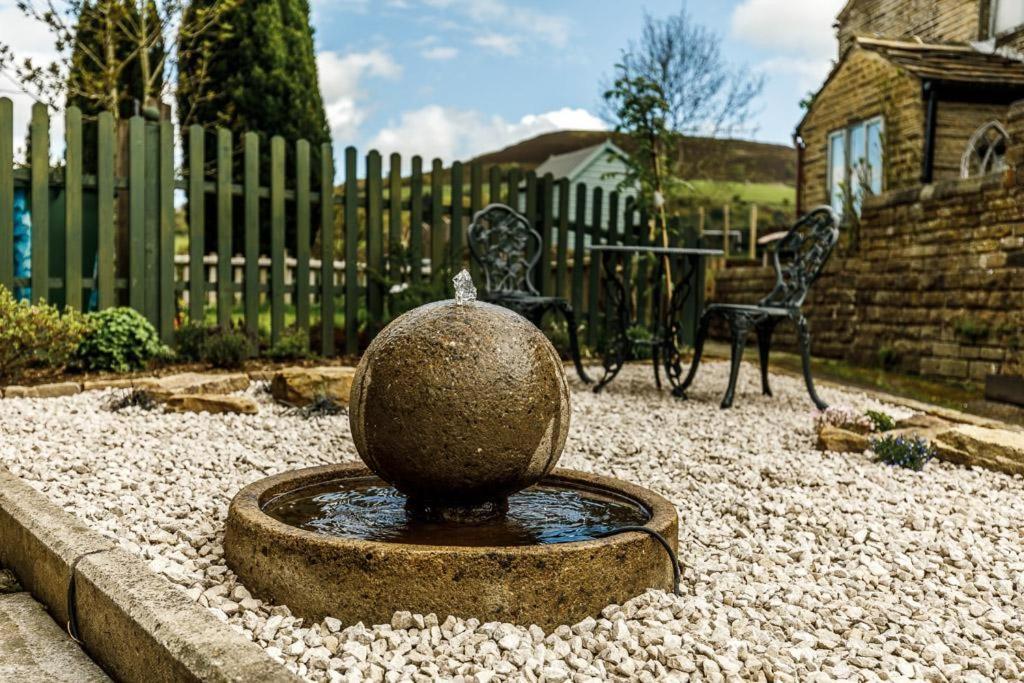 Gable Cottage - One Bed Cottage Close To Holmfirth And The Peak District Hepworth  Kültér fotó
